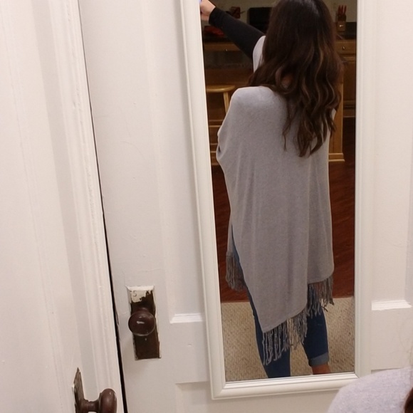 Easel | Boho poncho - Picture 4 of 7